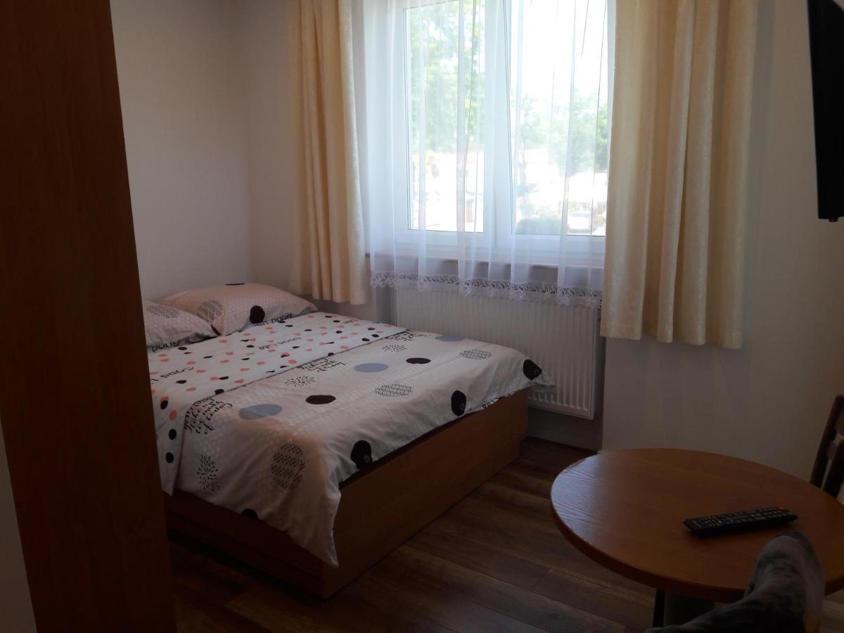 Agat Pokoje Goscinne Apartamenty Pobierowo Εξωτερικό φωτογραφία